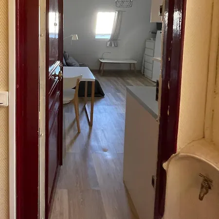 Apartment Ruederennes *